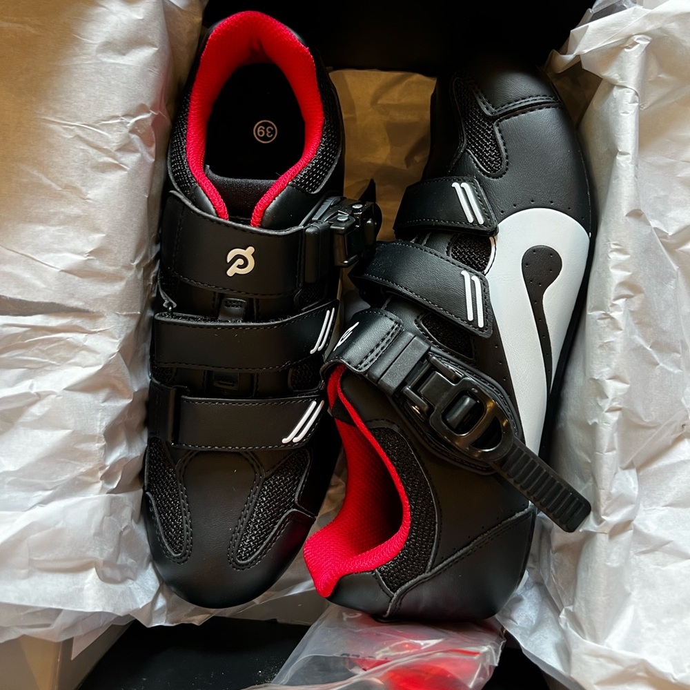 NIB peloton cycling shoes